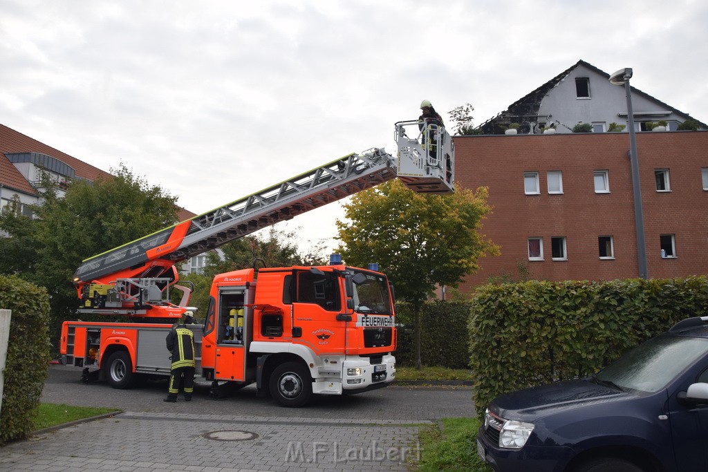 Feuer 2 Y Koeln Suerth Elisabeth Selbertstr P229.JPG - Miklos Laubert